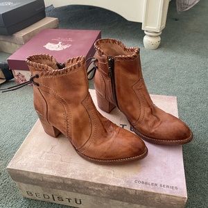 Bed stu size 7 boots brand new with tag and box